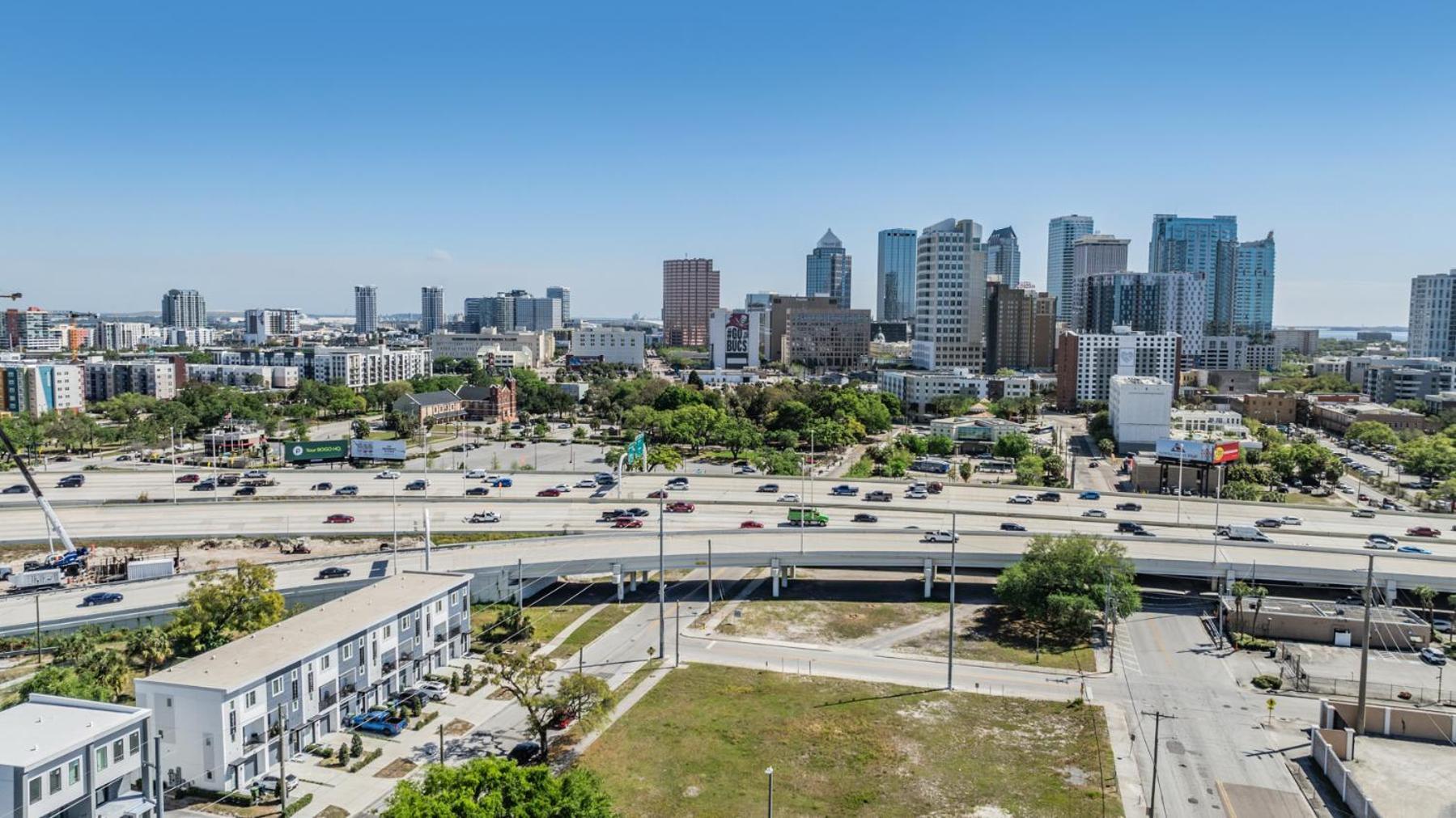 The Modern Oasis - Downtown Retreat Tampa