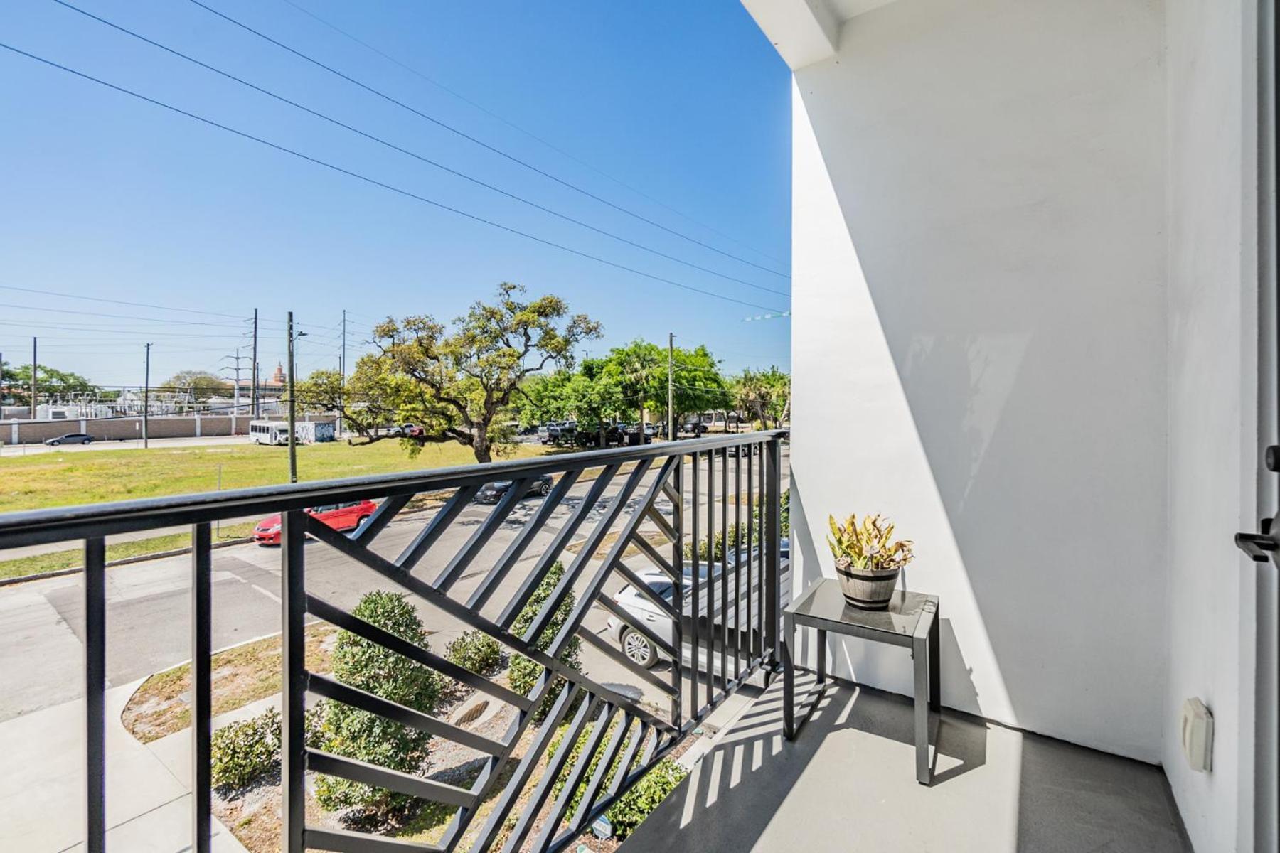Ferienhaus The Modern Oasis - Downtown Retreat